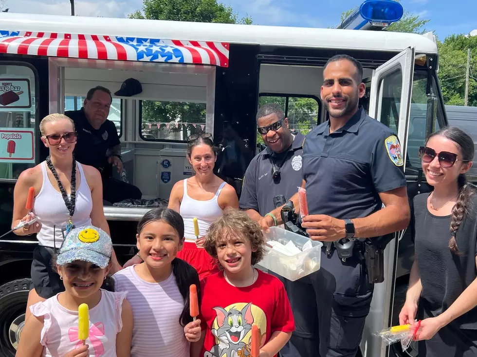 Danbury Police Copsicle Truck Rolls Into Texas Roadhouse for Special Fundraiser