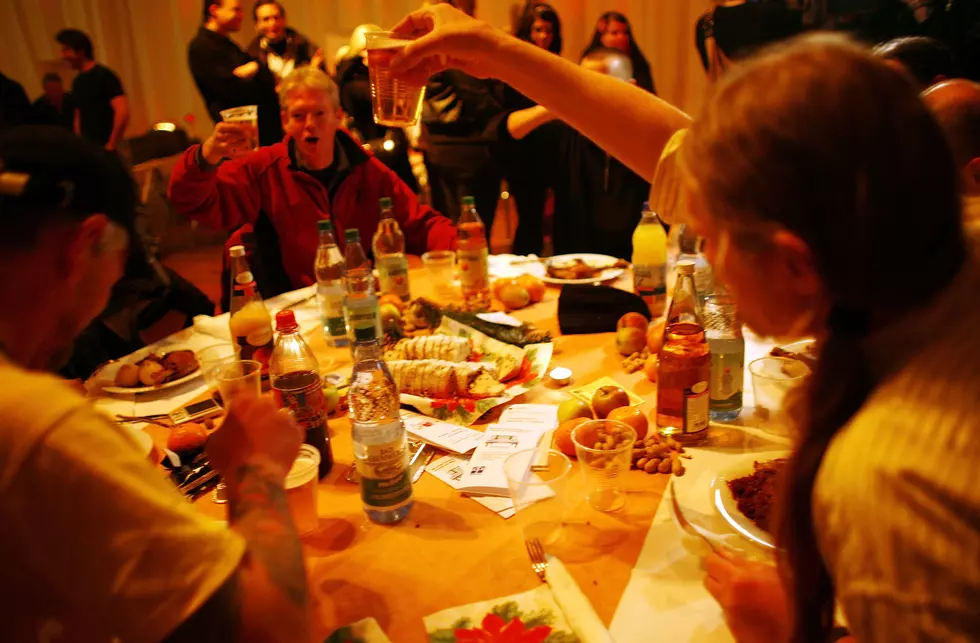 8 Things You Should Not Discuss During Thanksgiving Dinner