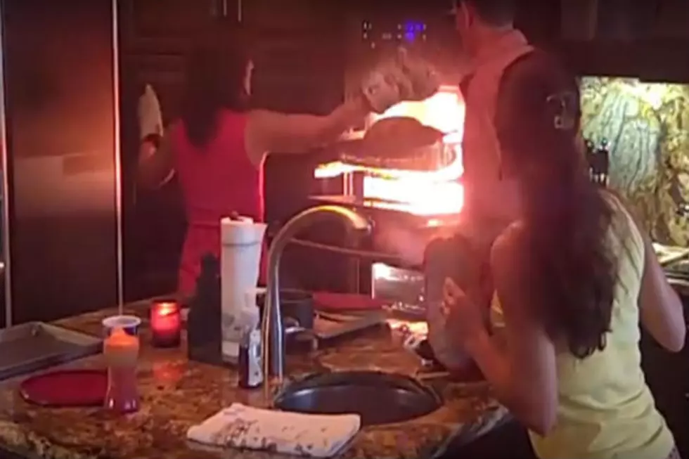 Some Pretty Funny Thanksgiving Cooking Fails [VIDEO]