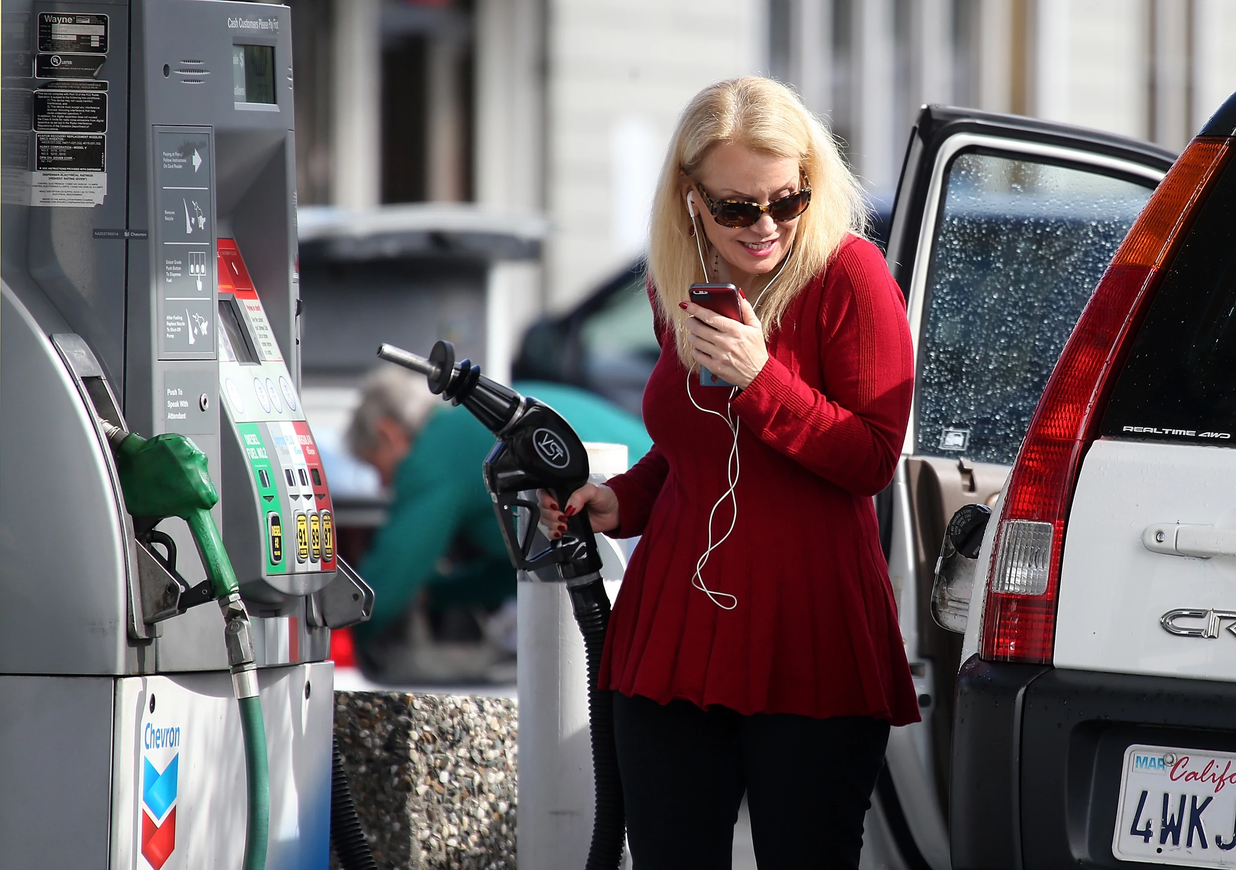 Here's How Much Will You Save With CT's Gas Tax Holiday