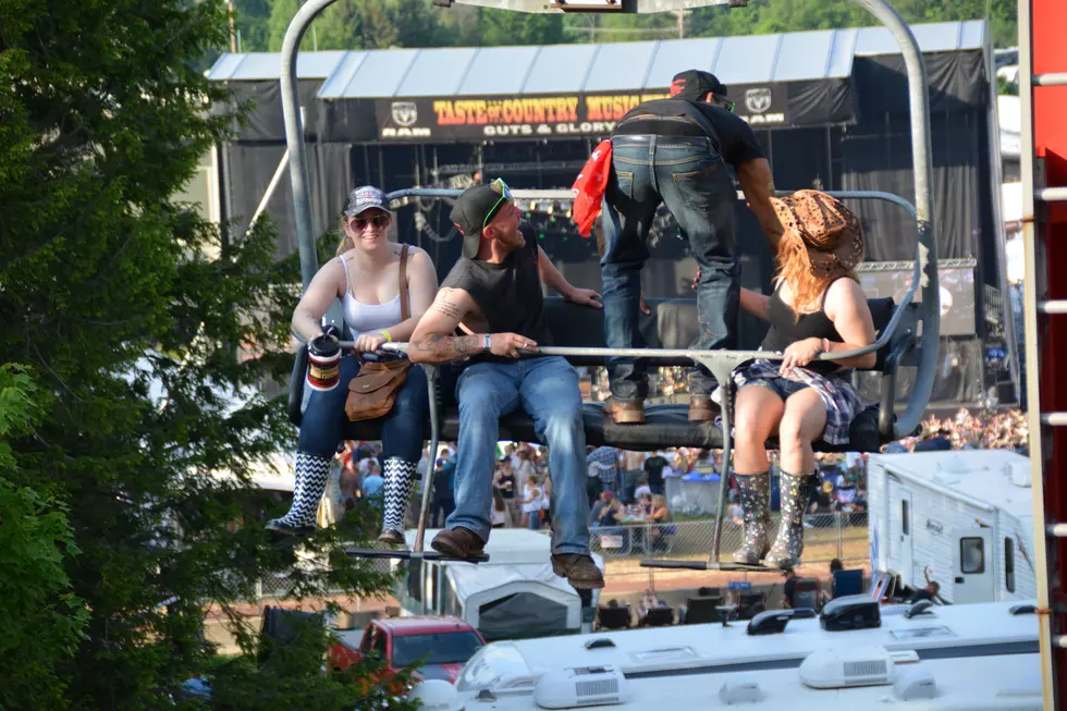 Crazy Fans and Crazier Crowd Views From the Chair Lift in Hunter, NY