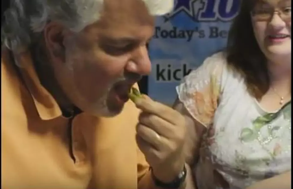 How To Easily Eat a Kiwi