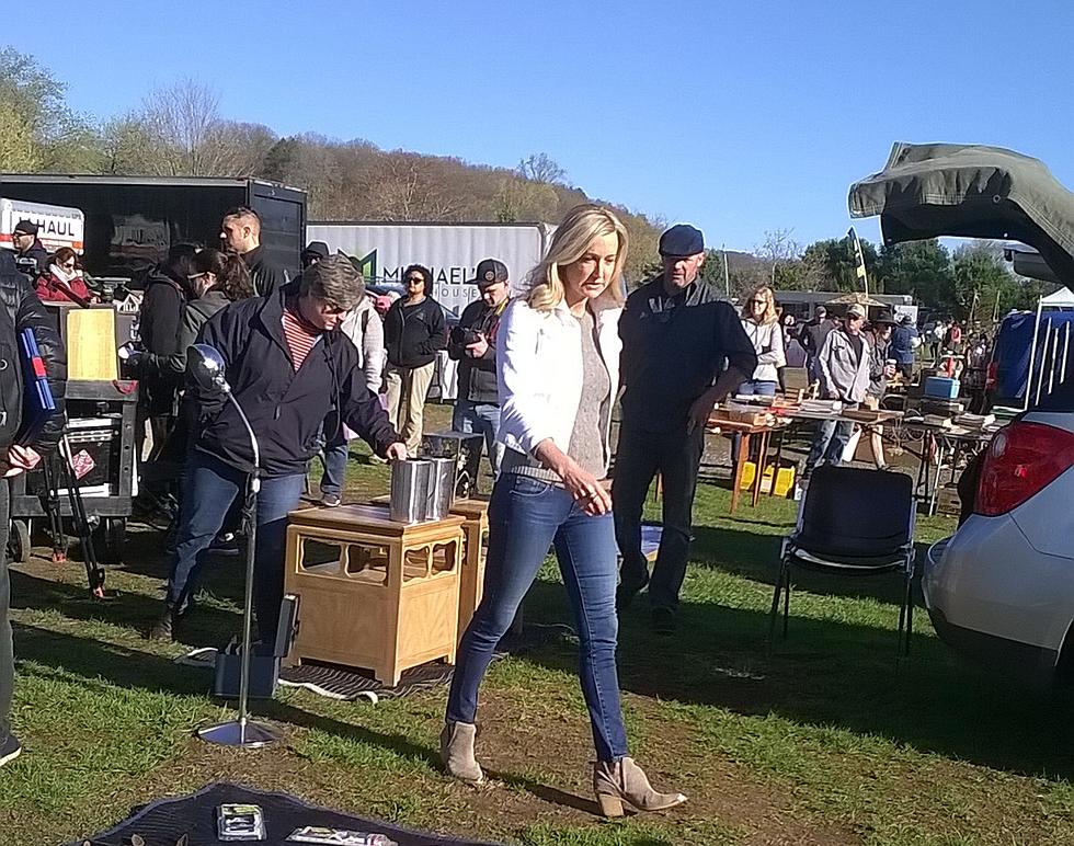 We Spotted HGTV’s Lara Spencer at the Elephant’s Trunk in New Milford