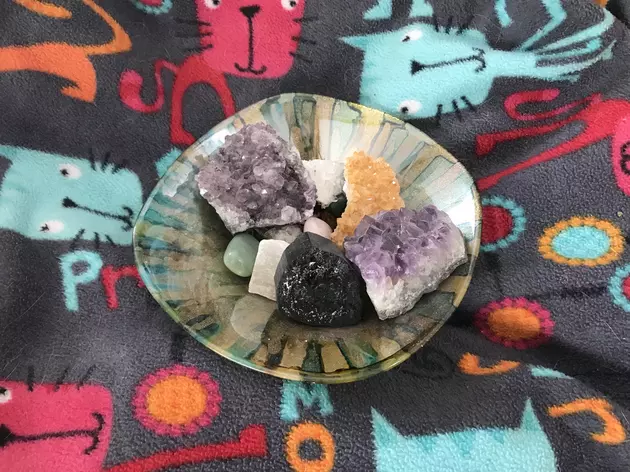 The RIGHT Way to Recharge Your Crystals During Tomorrow&#8217;s Full Moon
