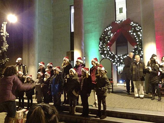 Danbury Tree Lighting Brings Hundreds Together Downtown