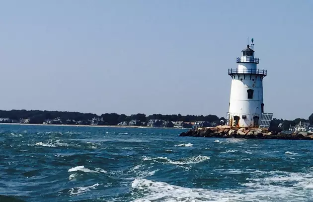 Police Rescue Four People From Sinking Boat in Connecticut