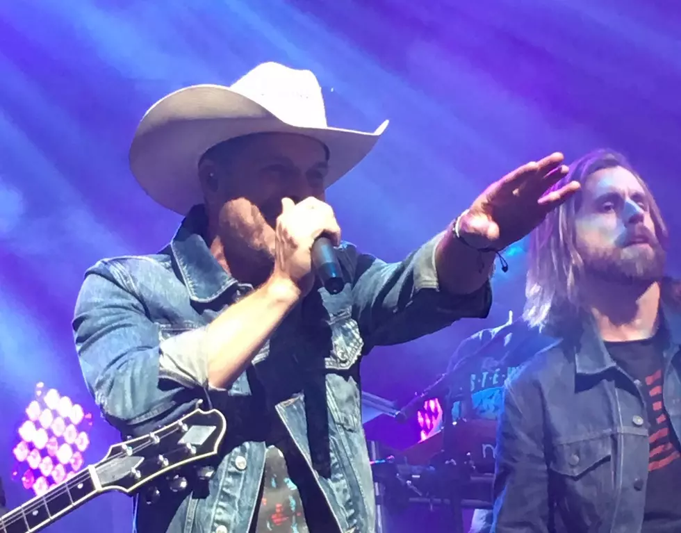 Cole Swindell Was Great in Connecticut, But Dustin Lynch Hit a Grand Slam
