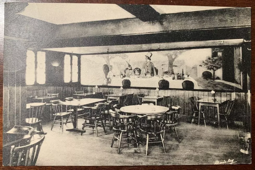 Mad Hatter Taproom Around 1938 credit: speakhim via ebay