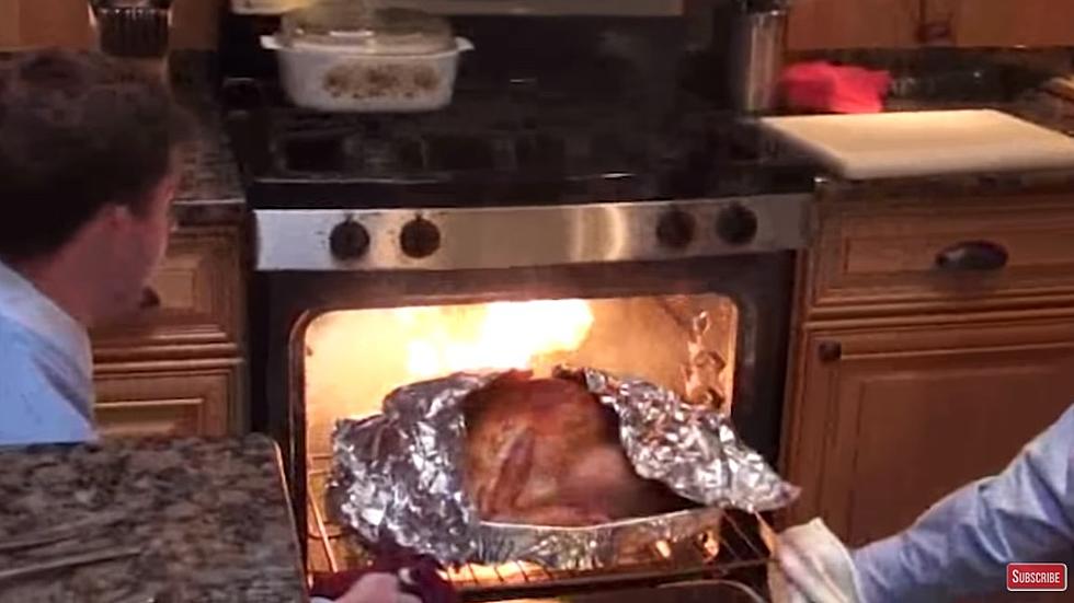 Thanksgiving Dinner Fails That Make Your Turkey Day Seem Normal