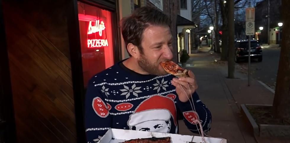 Barstool’s Dave Portnoy Rates Sally’s Apizza in New Haven No. 1