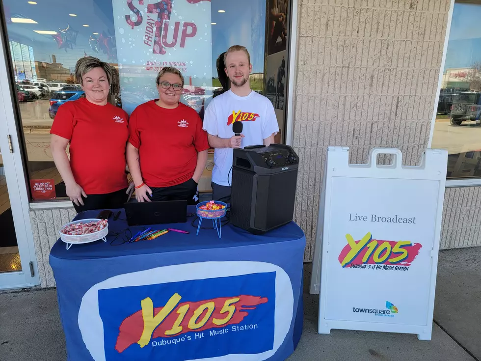 PHOTOS: Partying at Smoothie King&#8217;s Grand Opening!