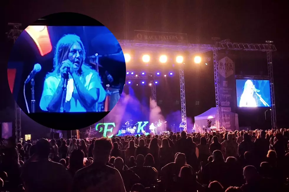 Elle King performing on Q Casino's Back Waters Stage. Photo Credit: Steve Pulaski