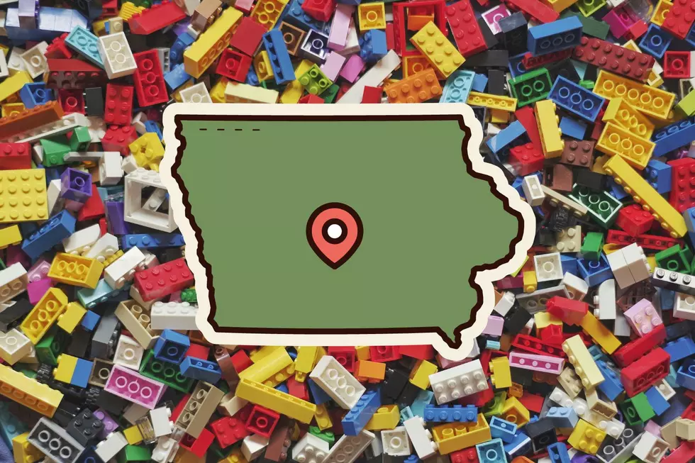Iowa’s First LEGO Store Has Officially Opened its Doors