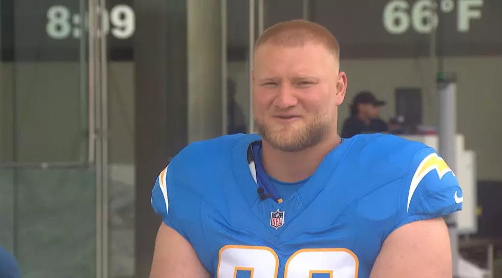 Former Wisconsin Football Star Suffers Potentially Serious Leg Injury
