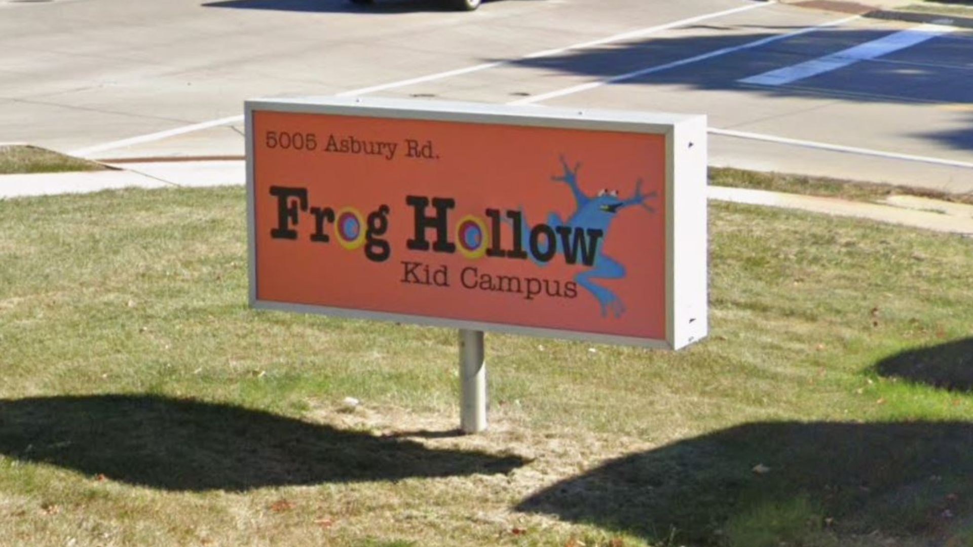 attachment-frog-hollow_header.jpg