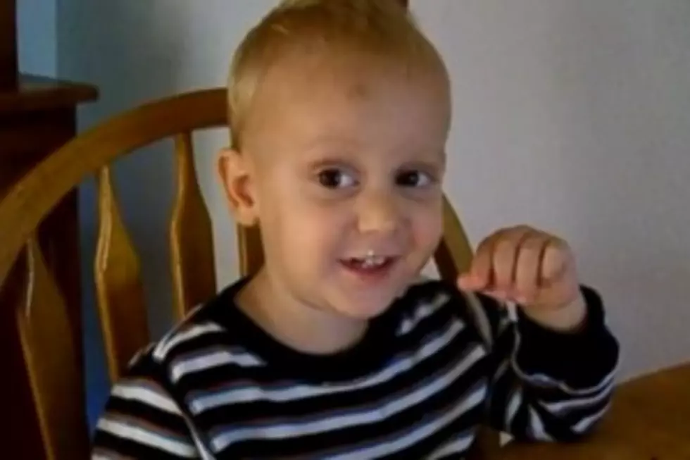 Funny Friday [VIDEO] – Two Year Old Sings “Star Spangled Banner”