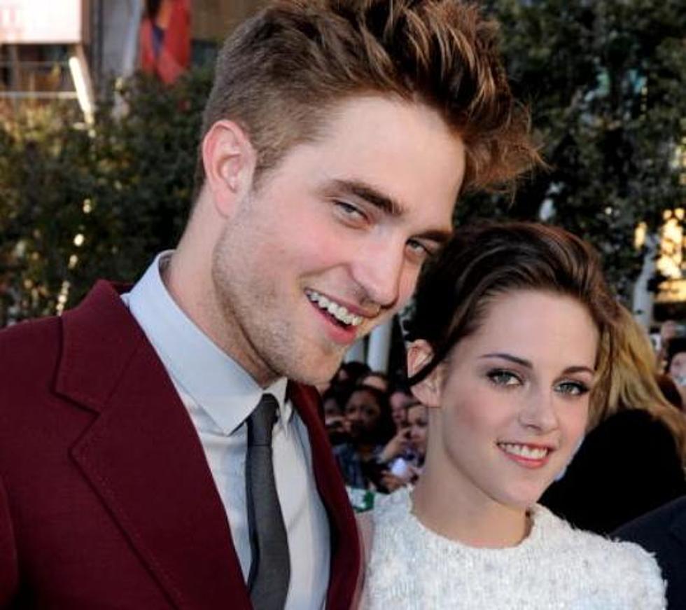Captain Obvious Kristen Stewart Lets The Cat Out Of The Bag – She’s Dating Robert Pattinson