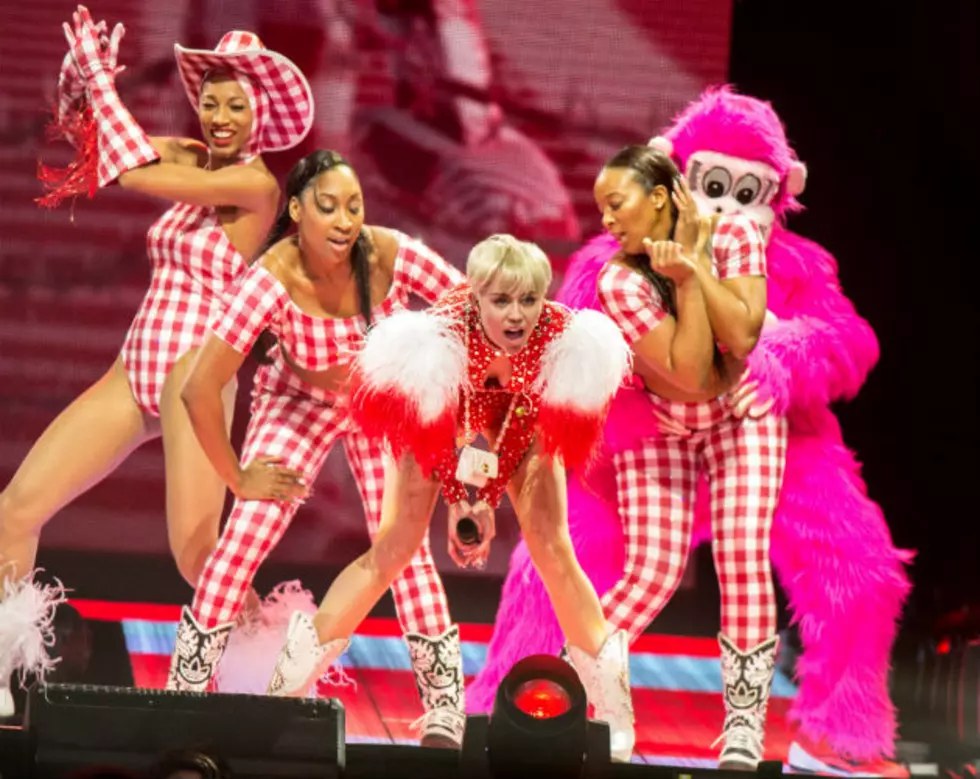 Show Us Your Best &#8216;Miley&#8217; and Win Miley Cyrus Tickets [CONTEST] [VIDEO]