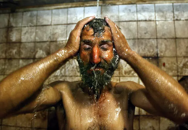 90-Second Shower Trick That Really Wakes You Up