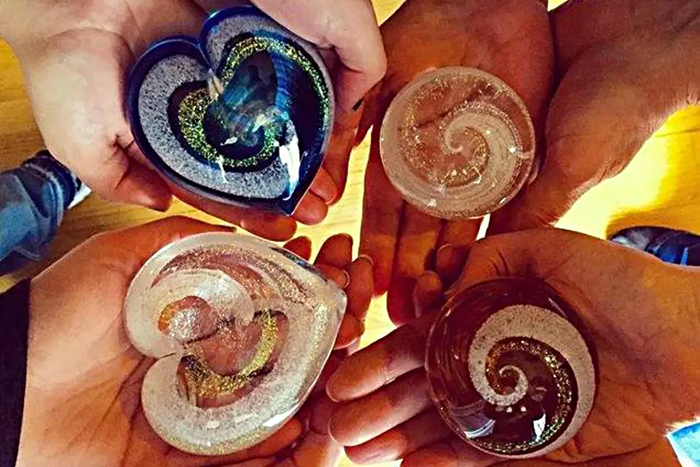 Glass Art Made With Your Loved Ones Ashes [VIDEO/PHOTOS]