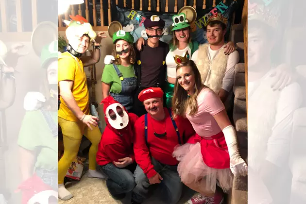 Abbey&#8217;s Eight-Person Group Halloween Costume [Pictures]
