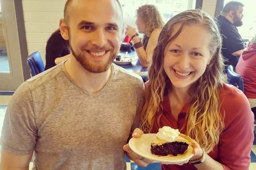 [WATCH] MN Couple Gets Help from Betty&#8217;s Pies for Gender Reveal