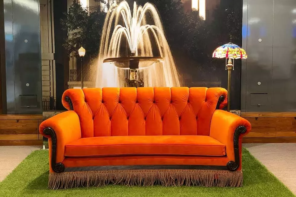 Snap a Selfie on the "FRIENDS" Couch at Mall of America