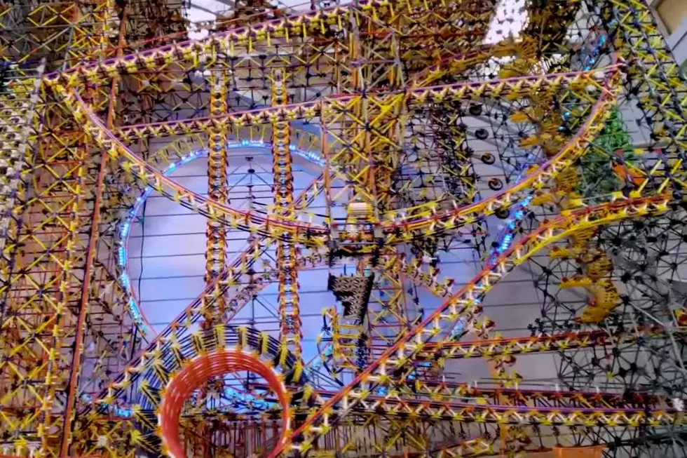 World&#8217;s Largest K&#8217;nex Ball Machine is in MN [WATCH]