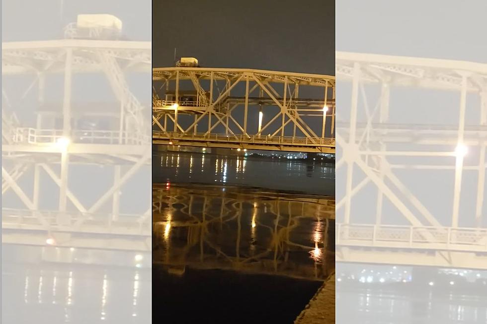 Never Forget: Woman Freaks Out on Duluth&#8217;s Aerial Bridge [WATCH]