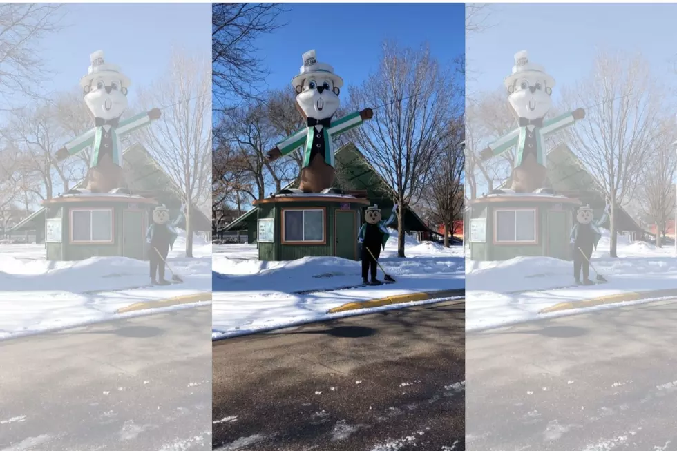 Fairchild the Gopher Spotted Getting MN State Fair Grounds Ready