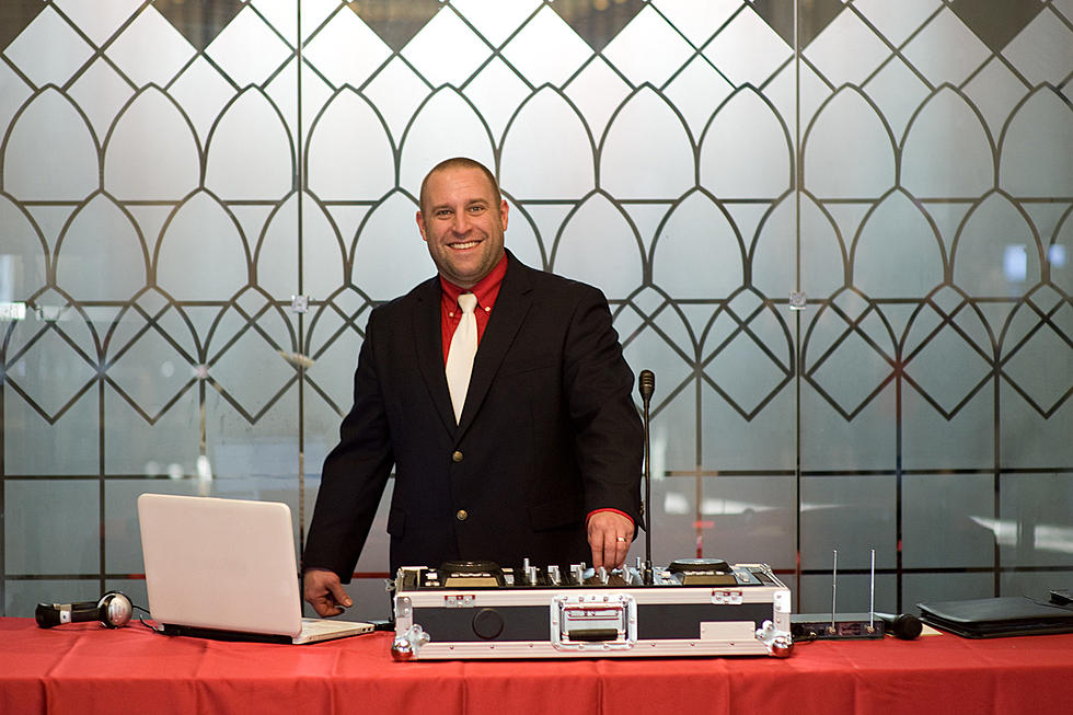 I'm Calling B.S. on This MN Wedding DJ's "Piano Man" Tradition