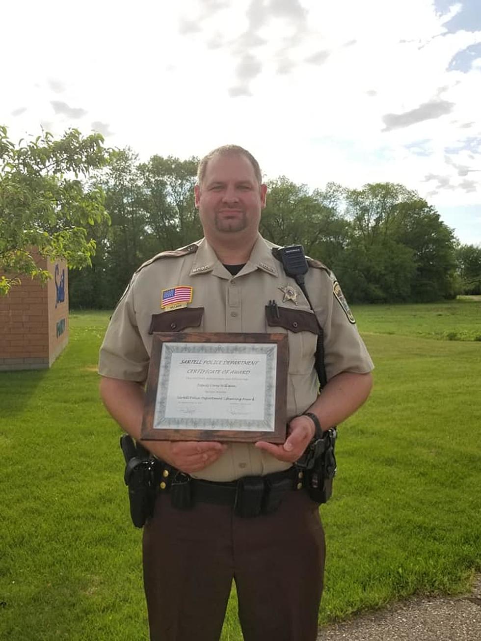 Sartell Gives Life Saving Award To Officer, Sauk Rapids Deputy