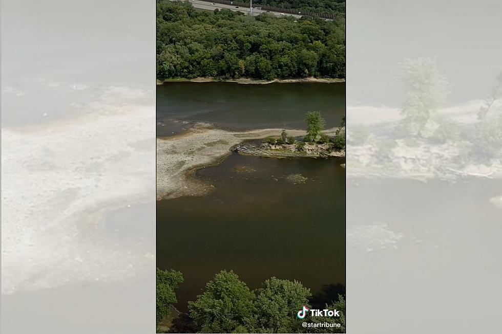 [WATCH] Mississippi River&#8217;s Historically Low Levels Reveal World Beneath