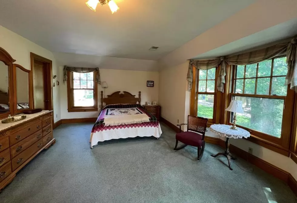 Zillow- Mary Ellen Richter- Castle Realty- John Kerber
