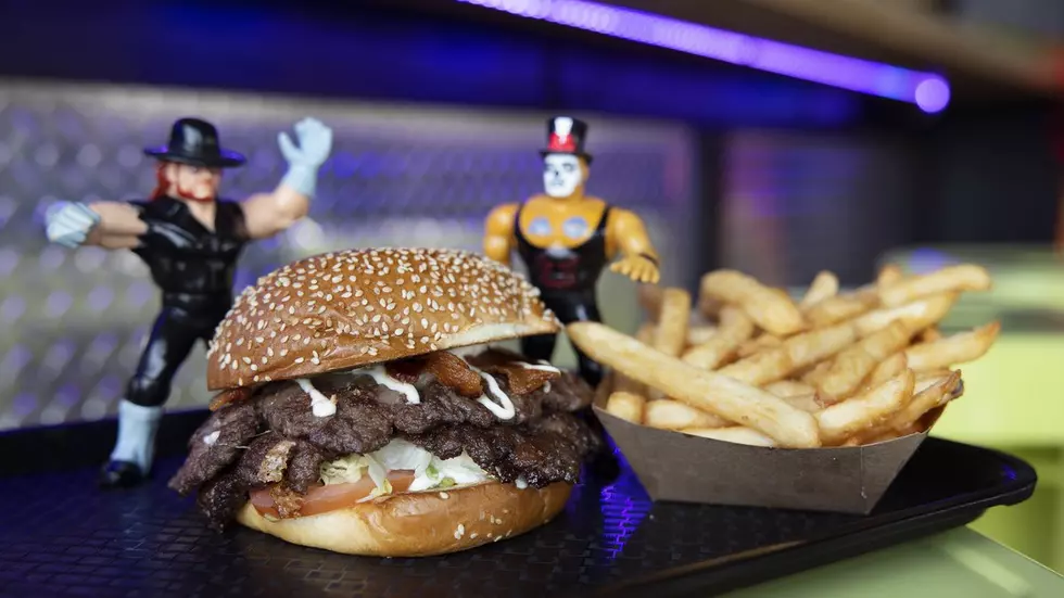 Credit- IOWA BEEF INDUSTRY COUNCIL Smashburger from the The Flying Elbow