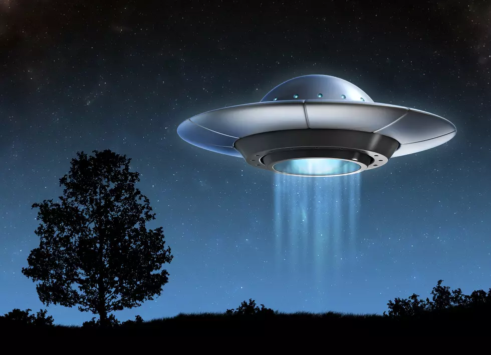 Alien spaceship 3d illustration