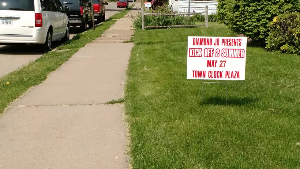 Where to “Legally” Place Your Temporary Yard Sign in Dubuque