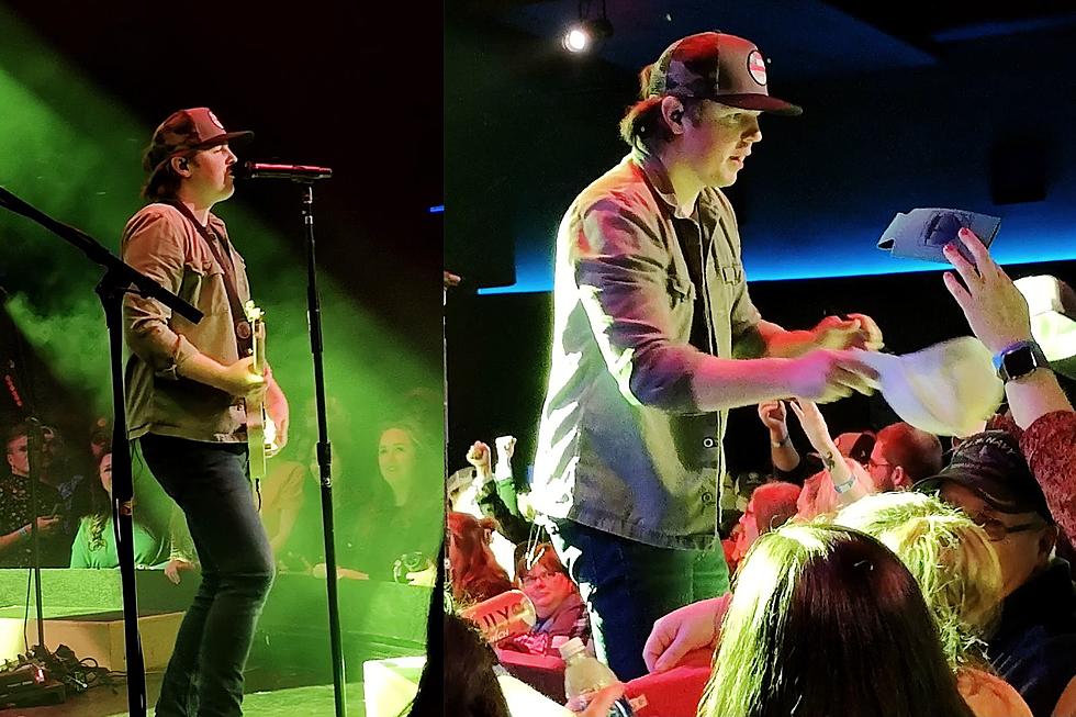 Travis Denning Rocks the Q Casino’s Showroom with Incredible Energy