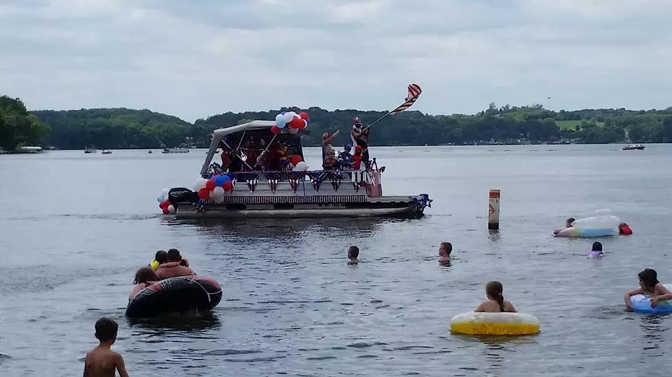 Roberds Lake Boat Parade