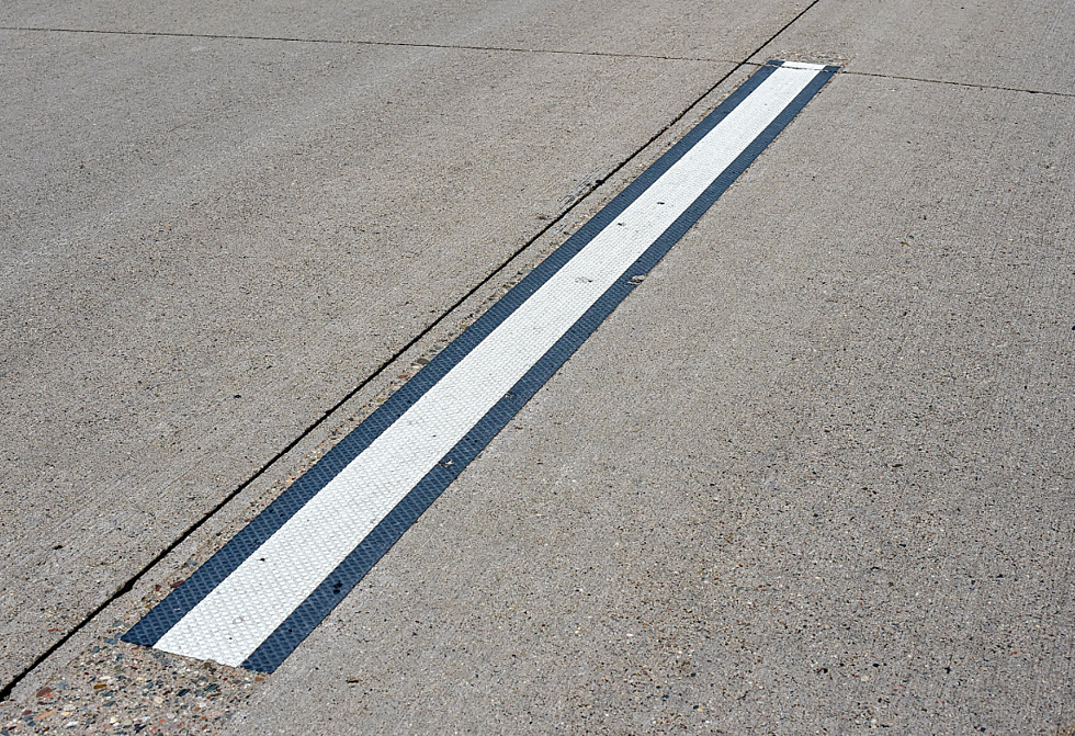 What&#8217;s Up With These White Lines On Minnesota Roads?