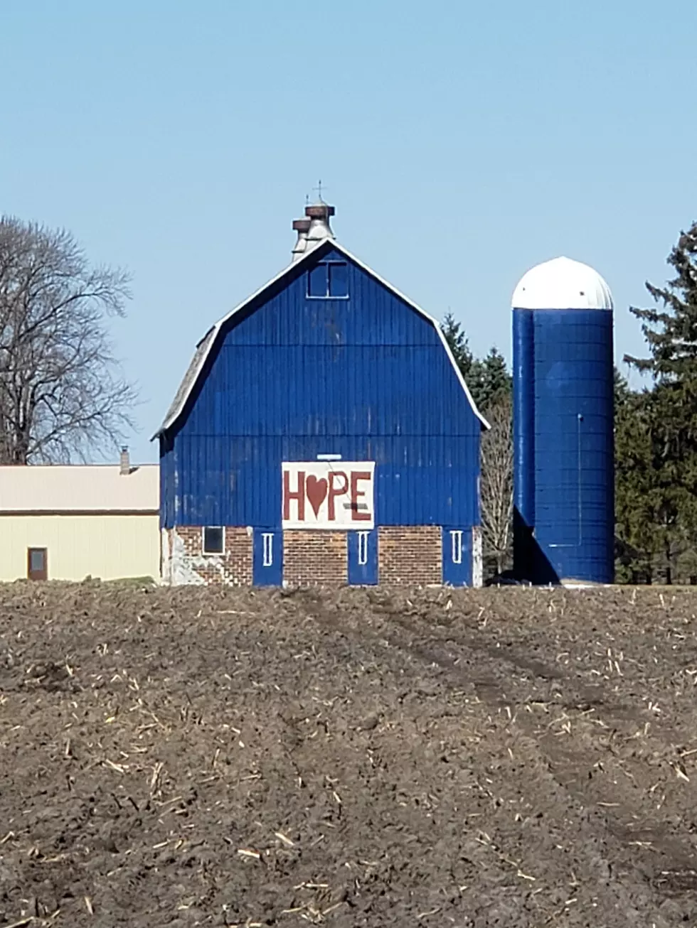 One Rice County Barn Is Inspiring Thousands Of Drivers A Day