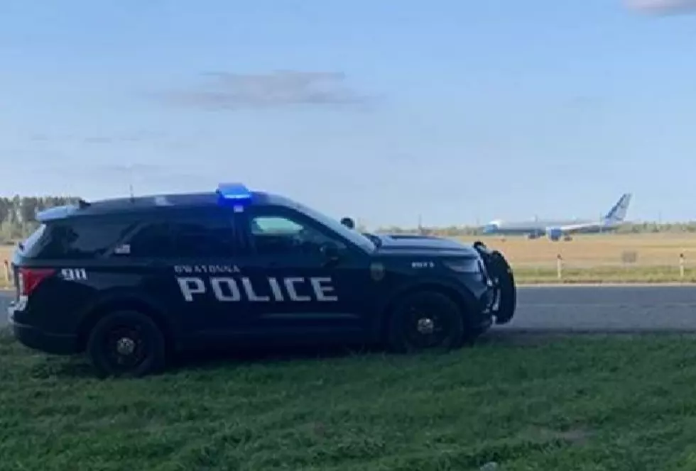 Only In 2020: Owatonna Police Cruiser Photographed With Air Force One
