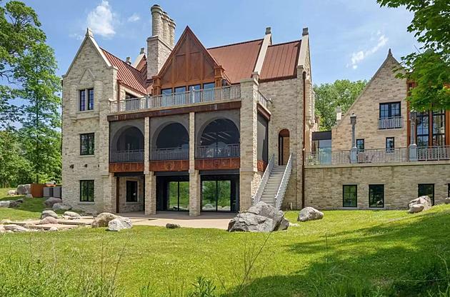 This Massive Minnesota Home Used 75 Tons Of Steel To Be Built!