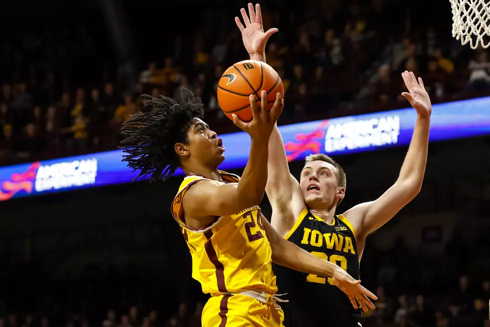 Murray Scores 28 with 14 boards; Iowa beats Minnesota 68-56