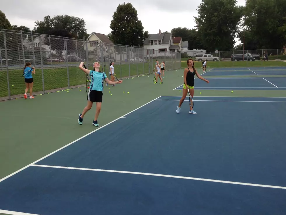 Huskies Girls Tennis Hopes to Play for Trip to State Tuesday