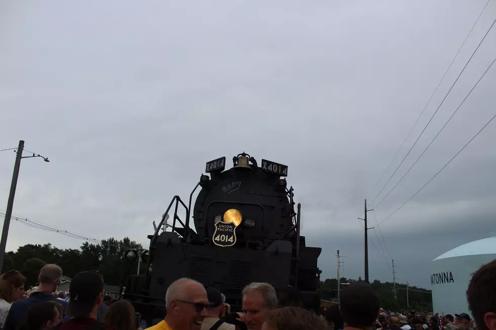 Union Pacific &#8220;Big Boy&#8221; Steam Engine Stops in Owatonna