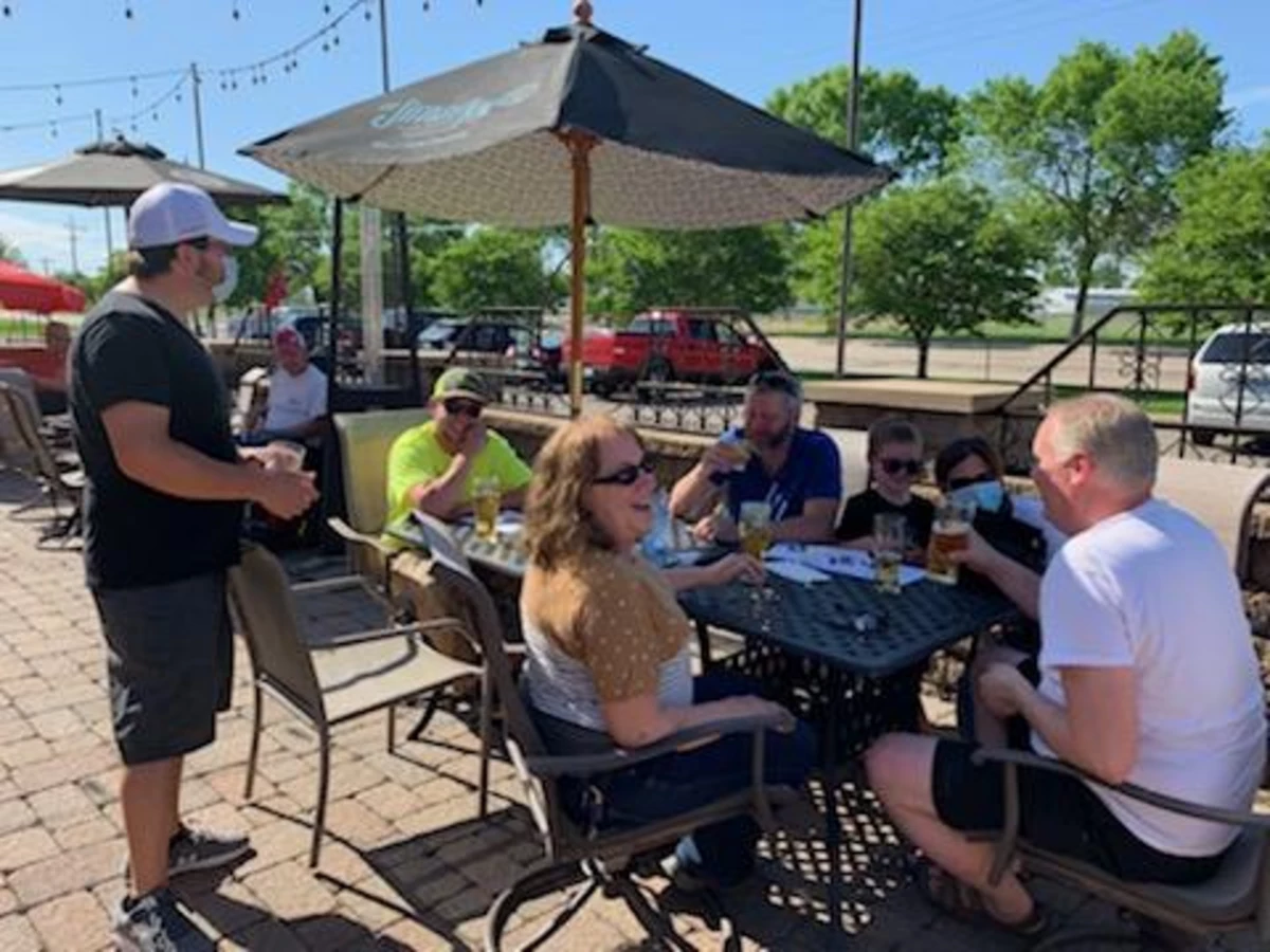 Owatonna Restaurants and Bars Take it Outside