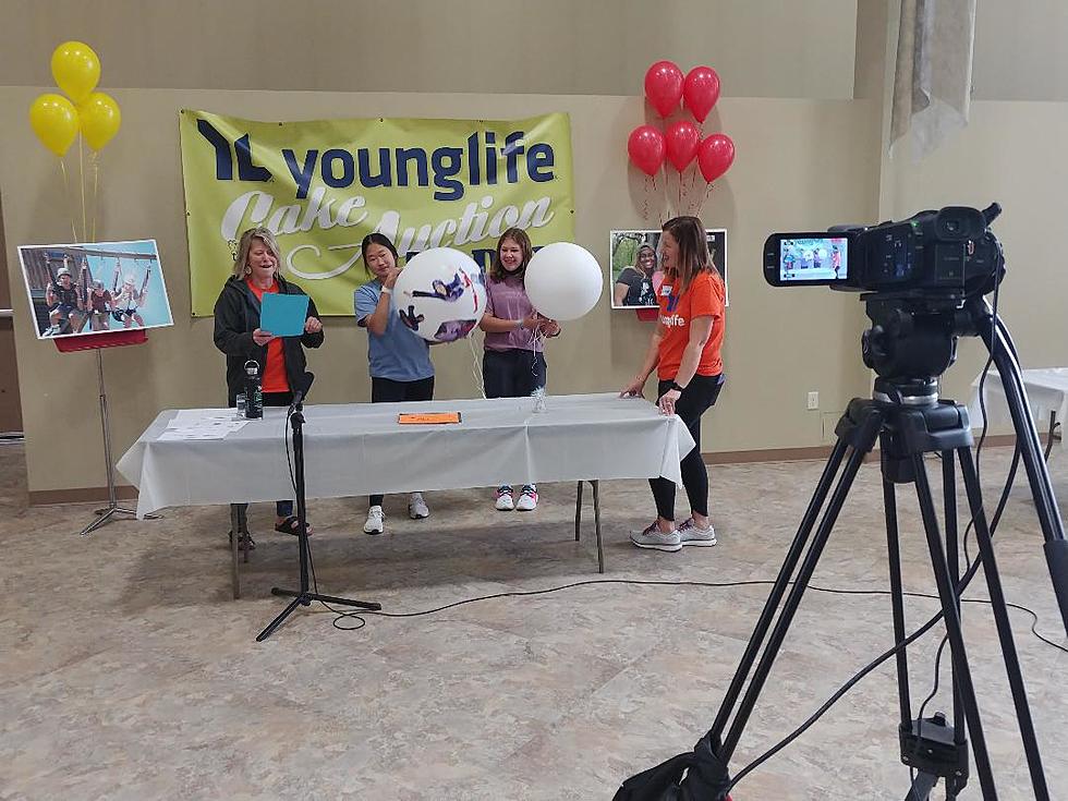 Owatonna Young Life Cake Auction Sets Record [Photos]