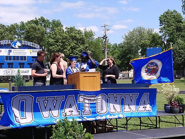 Owatonna High School Commencement is Historic &#8211; And Very Hot