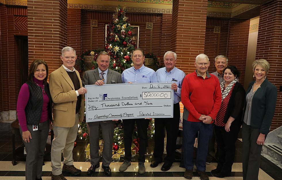 Federated Insurance Donates $50K to Owatonna Foundation